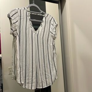 Halogen VNeck white and black striped blouse, XS.